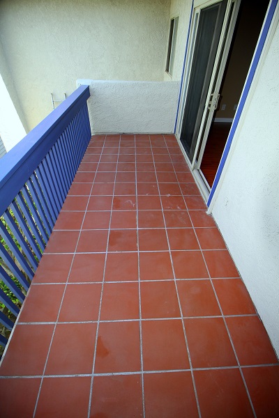 Large Balcony Off living Room Overlooking Courtyard